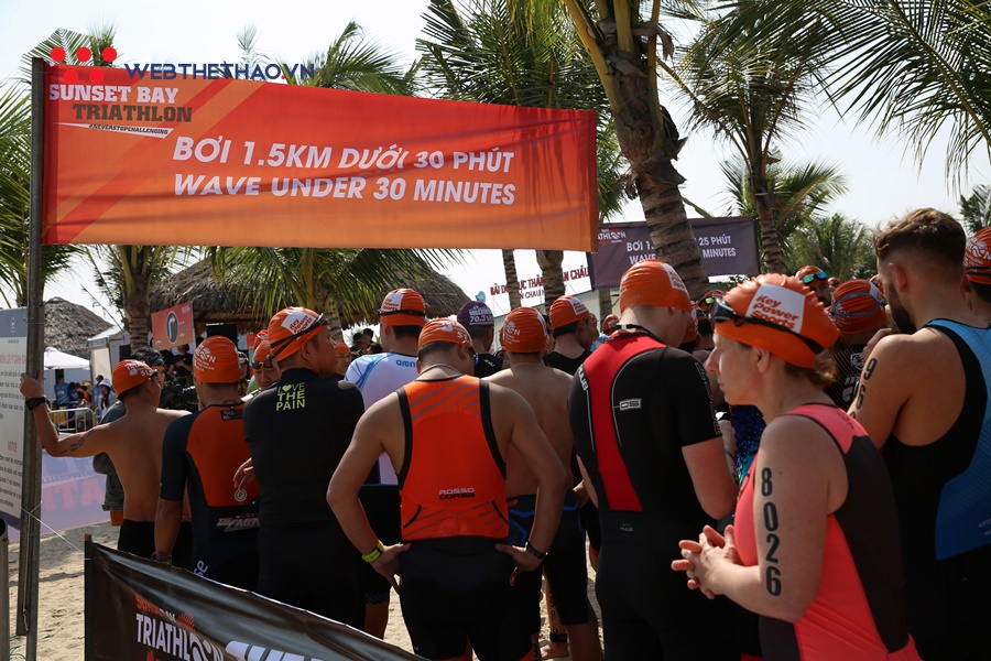 “Rái cá” tuyển thủ SEA Games 30 áp đảo đường đua Sunset Bay Triathlon 2019